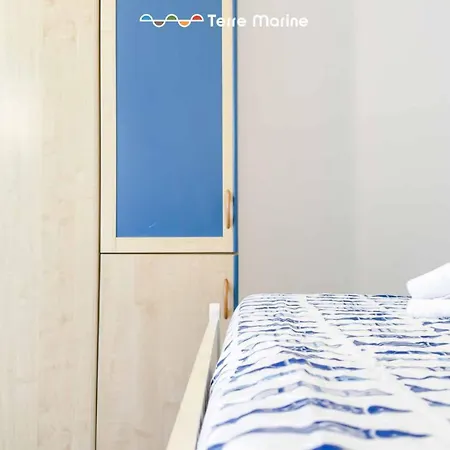Sea Wall, Terre Marine Apartment